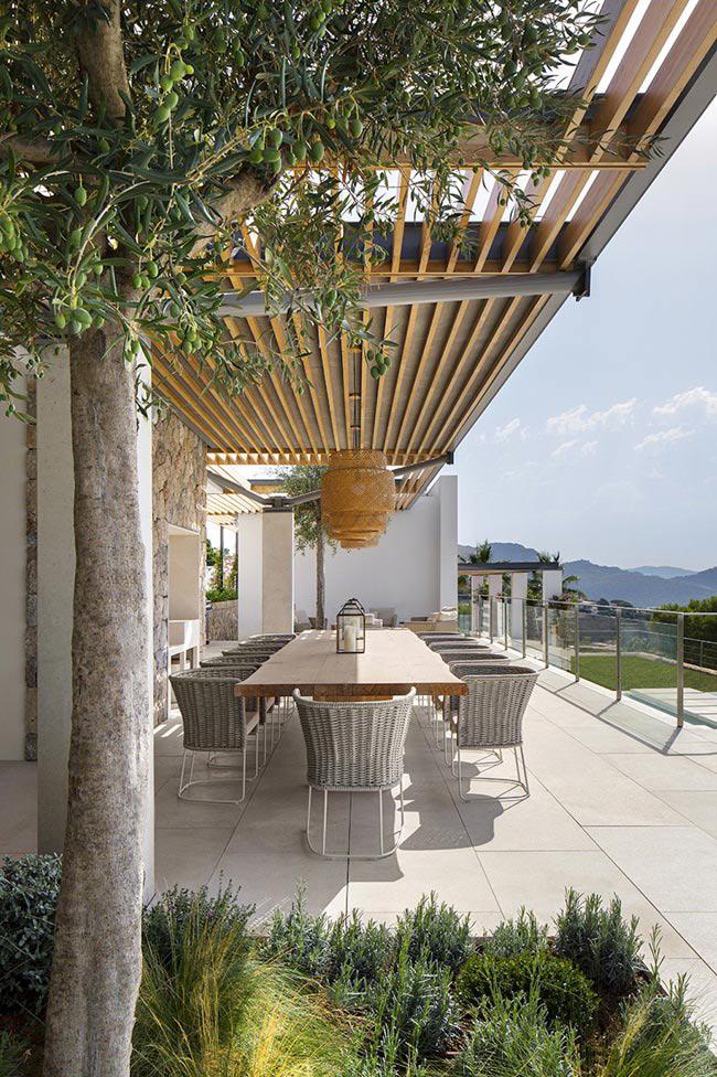 can nha khien dan tinh "choang vang" vi xay tren dat doc ma van dep nhu resort - 6