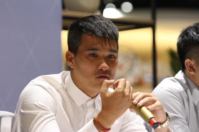 Tiết lộ sốc: Công Vinh từng suýt cầm đồ đánh Thủy Tiên trong lúc bức bối và tuyệt vọng - 4