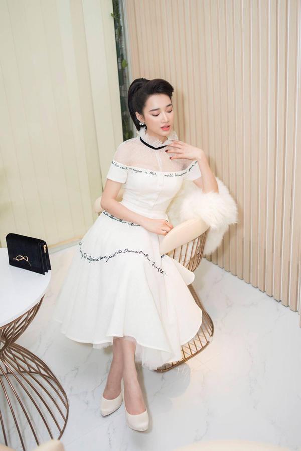 Hành trình lột xác ngoại hình từ amp;#34;sến sẩmamp;#34; đến amp;#34;sang chảnhamp;#34; của Nhã Phương - 9