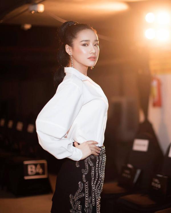 Hành trình lột xác ngoại hình từ amp;#34;sến sẩmamp;#34; đến amp;#34;sang chảnhamp;#34; của Nhã Phương - 10