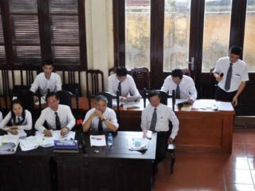 Luật sư phát hiện Bộ Y tế sửa câu hỏi của cơ quan điều tra, “buộc tội” bác sĩ Lương