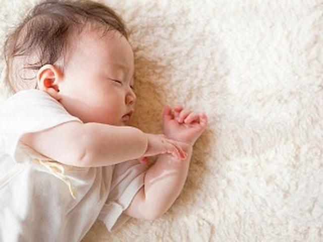 Ngày hè nóng nực, trẻ nằm điều hòa vô tư không lo ốm nếu mẹ biết 5 quy tắc này