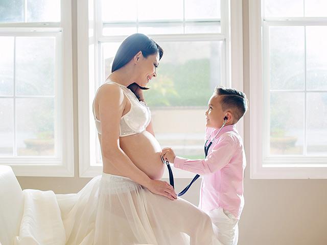 Mang bầu tuổi 41, Thanh Thảo tiết lộ bị ông xã cấm ăn đồ dầu mỡ, chứa chất bảo quản
