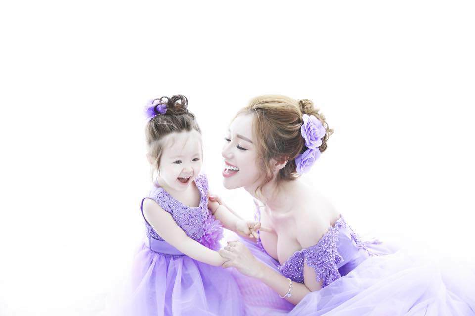 Elly Trần tiết lộ điều bất ngờ về con gái xinh đẹp như công chúa - 2