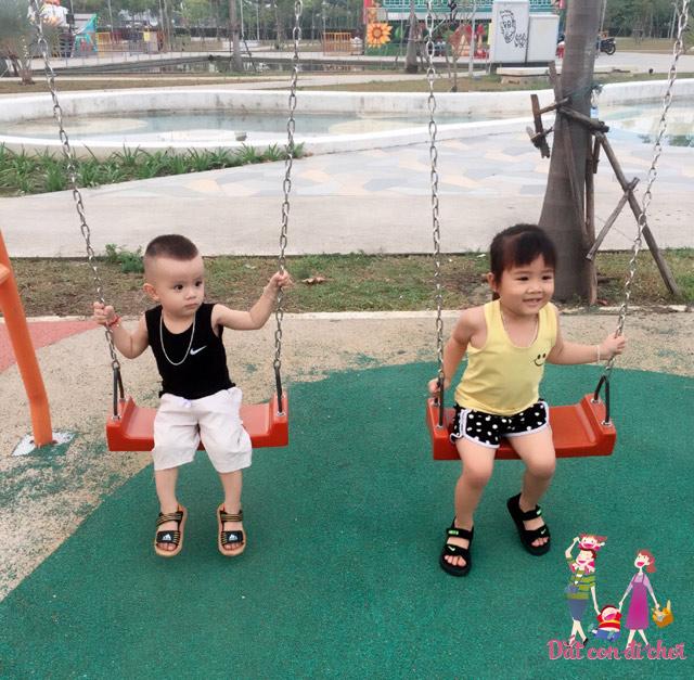 [Bài dự thi - MS 12] Dắt con đi chơi: Niềm hạnh phúc của ba mẹ - 5