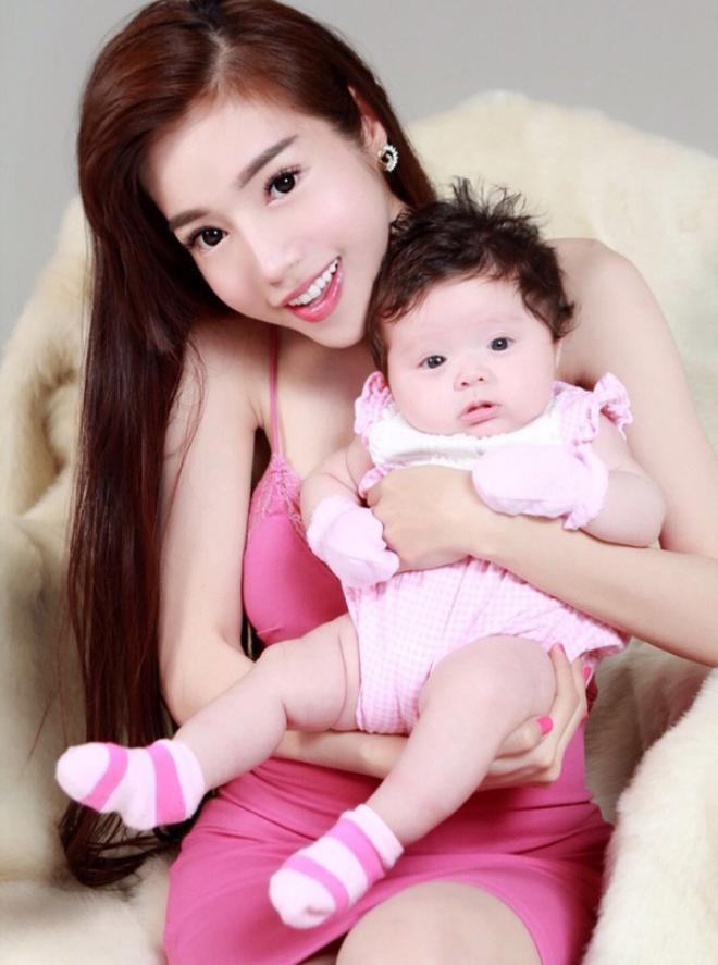 Các nhóc tỳ nhà sao Việt được săn đón đặc biệt ngay từ khi chưa chào đời - 7