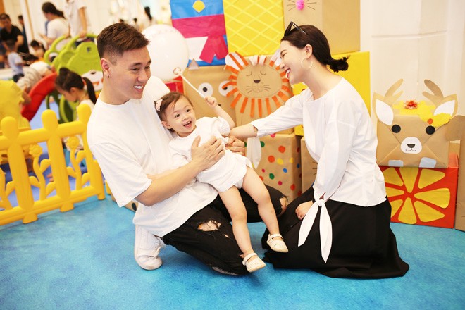 Theo chân mẹ con Nam Thương và Heo Mi Nhon đi chơi Quốc tế thiếu nhi - 6