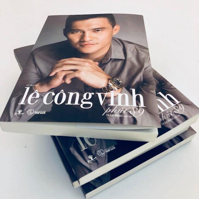 Thủy Tiên gay gắt lên tiếng khi tự truyện của ông xã Công Vinh bị bóp méo - 1