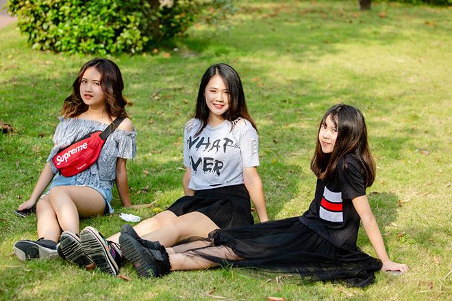 Tú Dưa tiết lộ người vợ hiện tại rất gần gũi với 3 con gái riêng của mình - 8