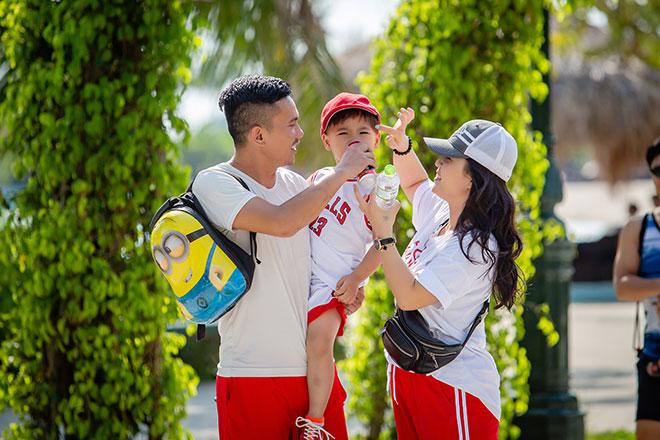 Tú Dưa tiết lộ người vợ hiện tại rất gần gũi với 3 con gái riêng của mình - 6