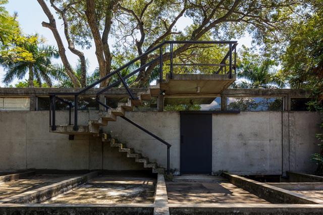 "me met" can nha cuc mat nam giua rung, nguoi nguoi muon vao tranh nong - 12