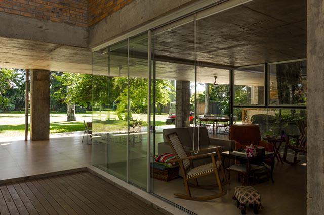 "me met" can nha cuc mat nam giua rung, nguoi nguoi muon vao tranh nong - 13