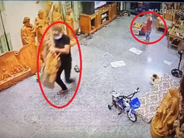 Mất pho tượng quý giá, gia chủ mở tiệc ăn mừng vì lý do…không ngờ