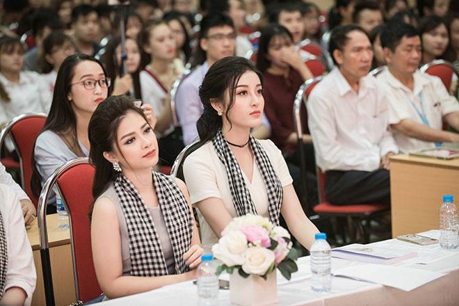 Á hậu Huyền My: amp;#34;Ai cũng có cuộc chiến của riêng mìnhamp;#34; - 7