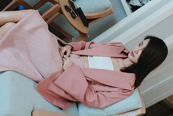 Bất ngờ với hình ảnh khác lạ, gợi cảm của MC Quỳnh Chi - 9