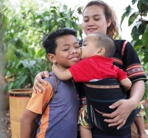Câu chuyện cảm động về cô gái 14 tuổi cứu sống 2 cháu bé khỏi lưỡi hái của tử thần - 1