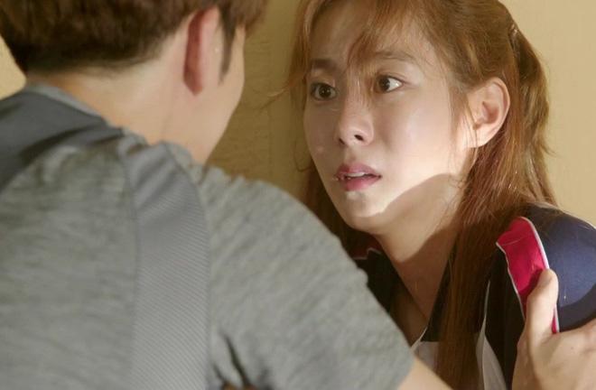 Sau đêm tân hôn, chồng lộ bộ mặt thật khi bắt vợ ký vào tờ cam kết trái khoáy - 2