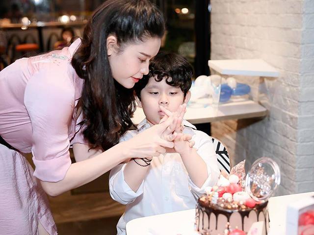 Rạn nứt tình cảm nhưng Tim và Trương Quỳnh Anh vẫn làm điều ý nghĩa trong sinh nhật con trai