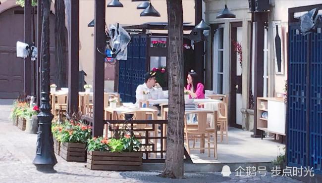 Bắt gặp Tô Hữu Bằng và Thư Kỳ sang tận Pháp để gặp mặt Triệu Vy - 5