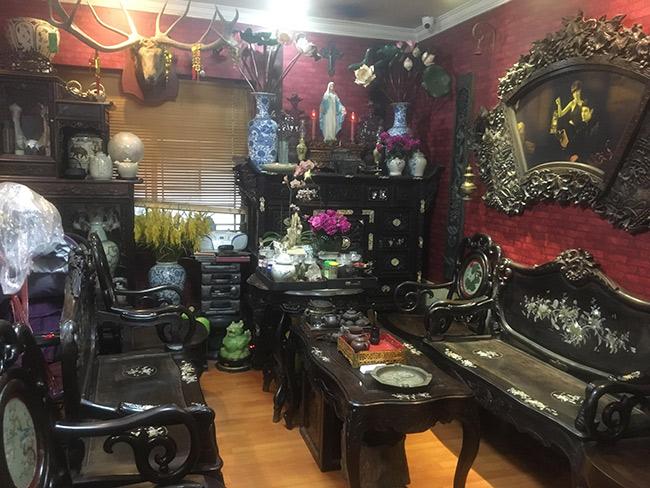 can canh tung ngoc ngach trong ngoi nha voi vo so do co tien ty tai ha dong, ha noi - 4