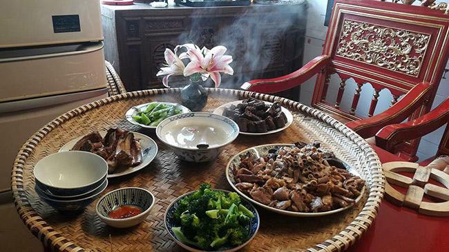 can canh tung ngoc ngach trong ngoi nha voi vo so do co tien ty tai ha dong, ha noi - 11