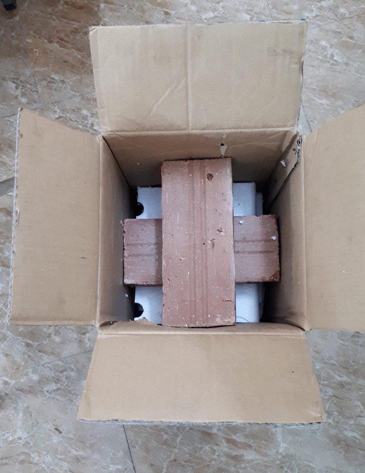 Tặng sinh nhật vợ 2 viên gạch, ông chồng vẫn khiến chị em ghen tỵ vì câu chuyện phía sau - 3