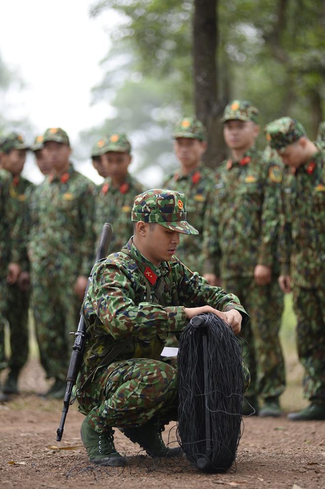 Sao Nhập Ngũ: Ca sĩ Bảo Kun nôn ngay giữa thao trường, bất tỉnh sau khi bị phạt - 12