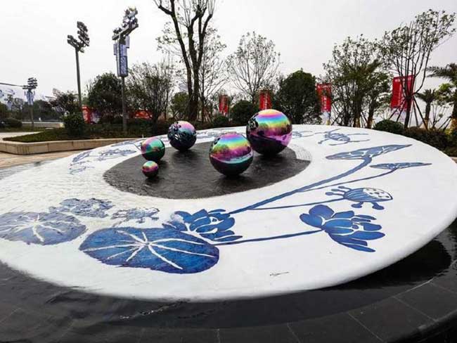 sung so truoc toa nha toan bang su trang muot hon 142 nghin ty, lon nhat the gioi - 10