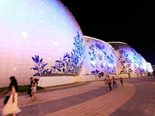 sung so truoc toa nha toan bang su trang muot hon 142 nghin ty, lon nhat the gioi - 12