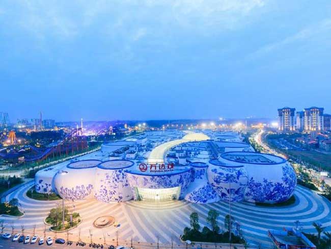 sung so truoc toa nha toan bang su trang muot hon 142 nghin ty, lon nhat the gioi - 16