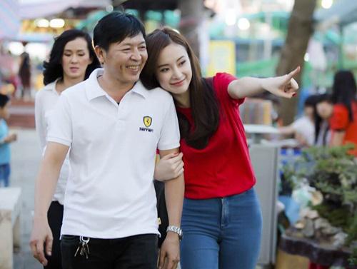 Đã lâu lắm rồi khán giả mới thấy Angela Phương Trinh chia sẻ về ba ruột - 1