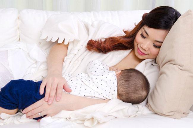 9 sai lầm trong việc chăm sóc trẻ sơ sinh cha mẹ cần bỏ ngay lập tức - 4