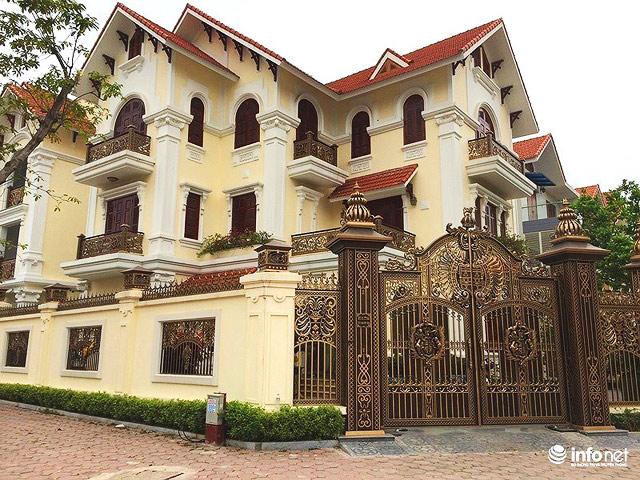 Choáng ngợp trước những căn biệt thự to như tòa lâu đài, đẹp sửng sốt giữa đất Hà Thành