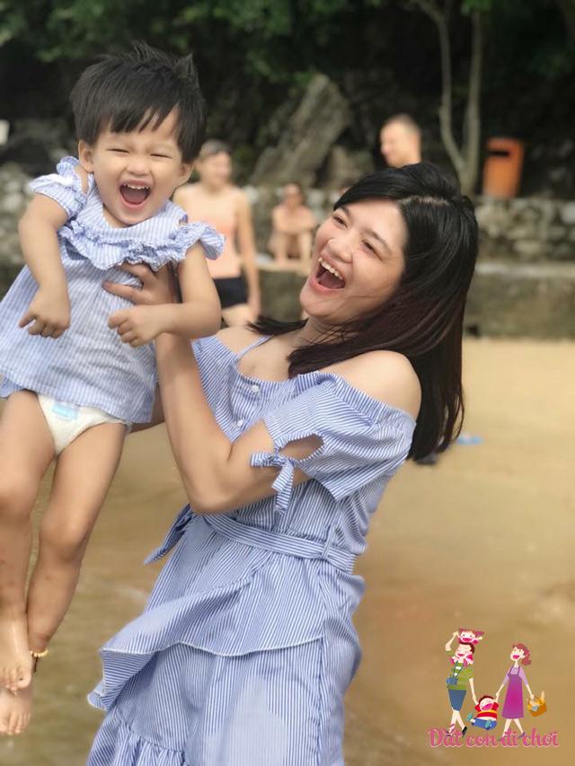 [Bài dự thi - MS 27] Dắt con đi chơi: Ngày con về với biển - 6