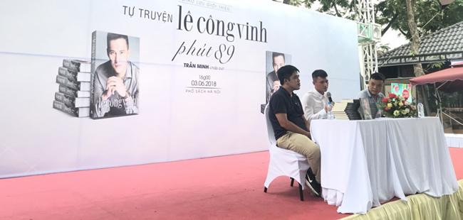 Công Vinh: amp;#34;Thủy Tiên không biết gì về bóng đá thì sao có thể can thiệp vào cuốn tự truyệnamp;#34; - 1