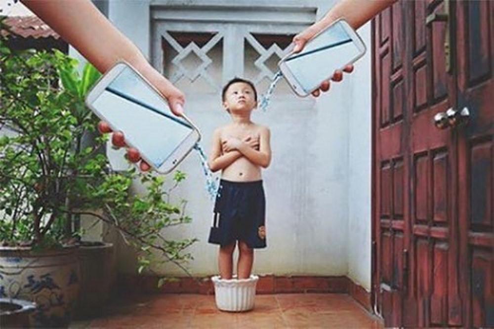 “Đặt máy xuống để thật sự bên con” – Thông điệp chạm tới triệu trái tim ba mẹ Việt - 1
