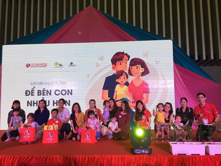 “Đặt máy xuống để thật sự bên con” – Thông điệp chạm tới triệu trái tim ba mẹ Việt - 3