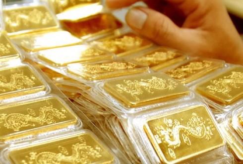 Giá vàng hôm nay 4/6: Chuyên gia bảo giảm, nhà đầu tư nói tăng - 1