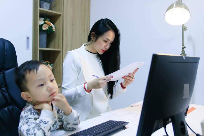 Không chỉ tậu xe hơi 16 tỉ, vợ chồng Tuấn Hưng lại tiếp tục mua biệt thự hoành tráng - 3
