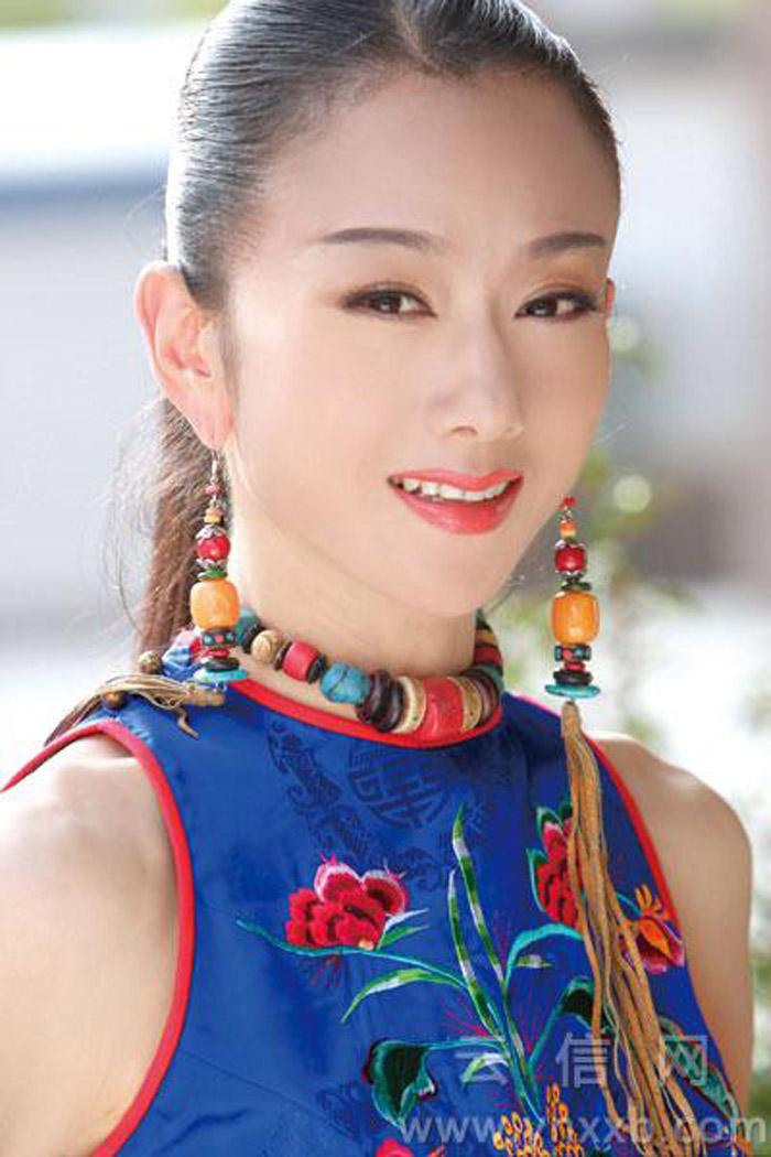 Đại mỹ nhân Trung Hoa 60 tuổi vẫn da đẹp, dáng thon nhờ...  không ăn cơm - 4