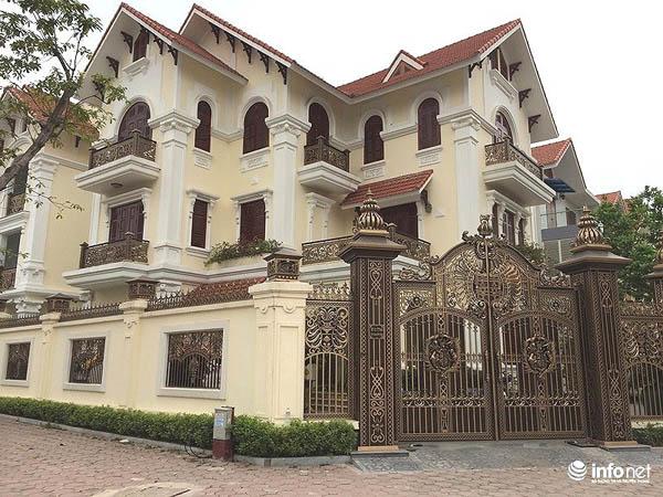 choang ngop truoc nhung can biet thu to nhu toa lau dai, dep sung sot giua dat ha thanh - 9