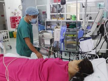 Sản phụ vỡ tử cung, cận kề cái chết khi mang thai ở tháng thứ 6