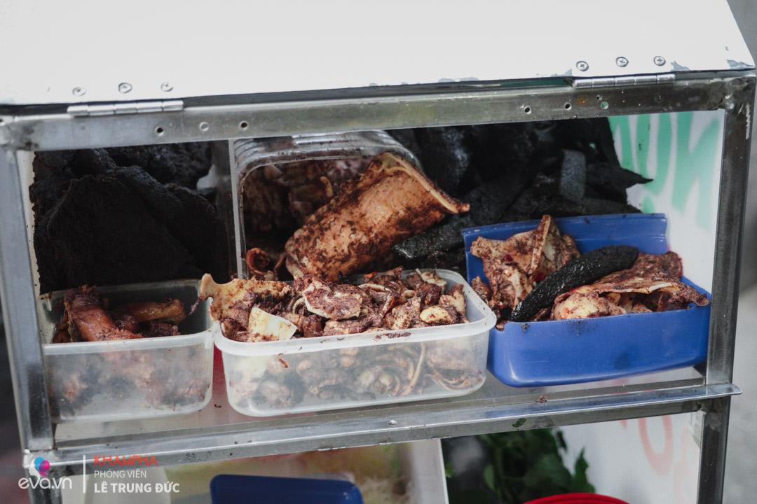 Xe nộm bò khô gần 40 năm không một tiếng rao, kiếm 4 triệu mỗi ngày của “giáo sư” HN - 14