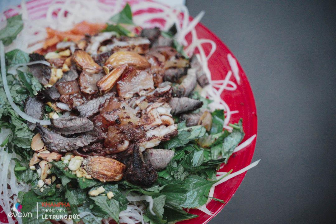 Xe nộm bò khô gần 40 năm không một tiếng rao, kiếm 4 triệu mỗi ngày của “giáo sư” HN - 9