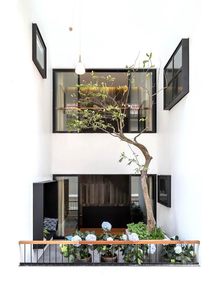 can nha long bien duoc bao my khen het loi nho thiet ke qua tao bao - 8