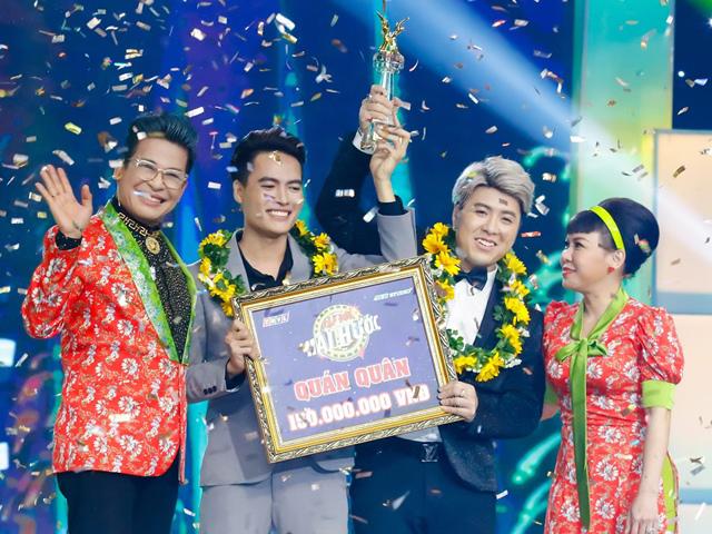 Làm giám khảo khóc nấc, Akira Phan và Quán quân Cười xuyên Việt 2017 đoạt ngôi Cặp đôi hài hước