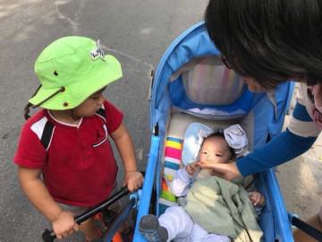 [Bài dự thi - MS 49] Dắt con đi chơi: Người bạn mới