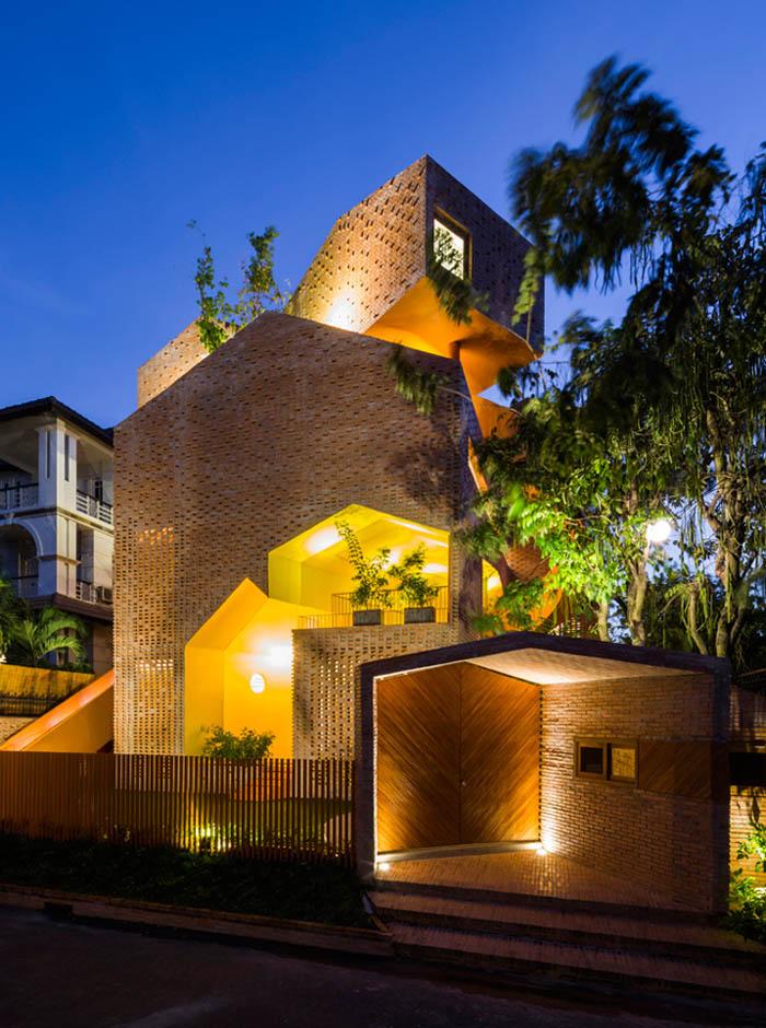 Trường mẫu giáo Việt bất ngờ xuất hiện ấn tượng trên báo nước ngoài - 17