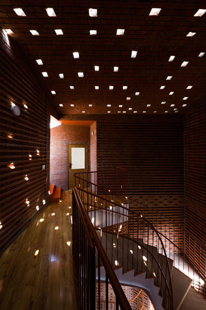 Trường mẫu giáo Việt bất ngờ xuất hiện ấn tượng trên báo nước ngoài - 7