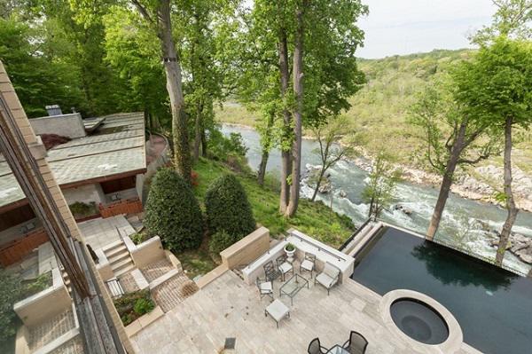 co gi trong can biet thu dat gap 3 lan nha cua ty phu giau nhat hanh tinh? - 14